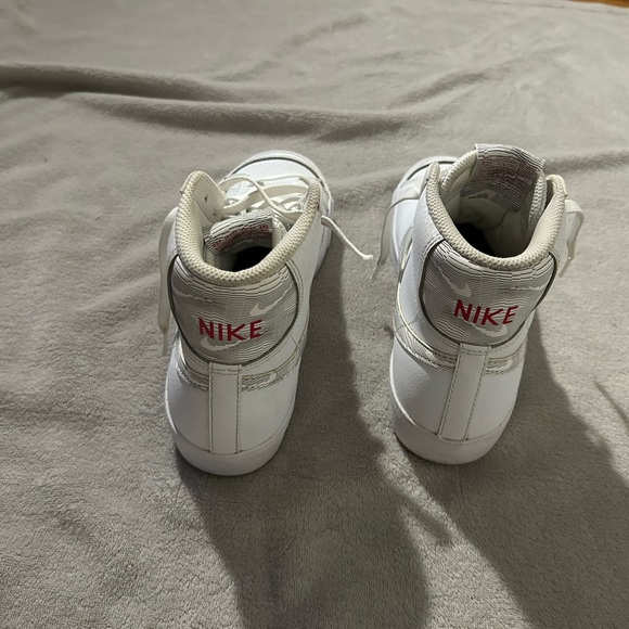 Blazer Mid ‘77  GS White Logo Print’ - Picture 2 of 8